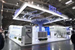 Repr battero stand at expo